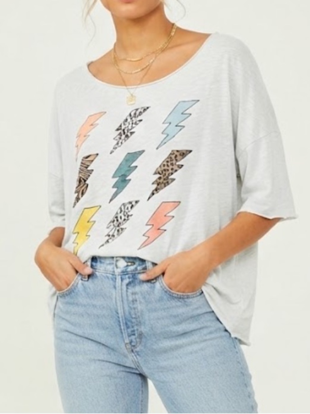 Cato Light Gray Short Sleeve Lightning Bolt Graphic Tee Women’s Size 22/24W